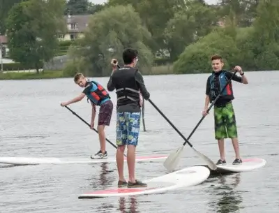 paddle sur les lac de bouzey lors d'un hebergement chez les amis de la nature